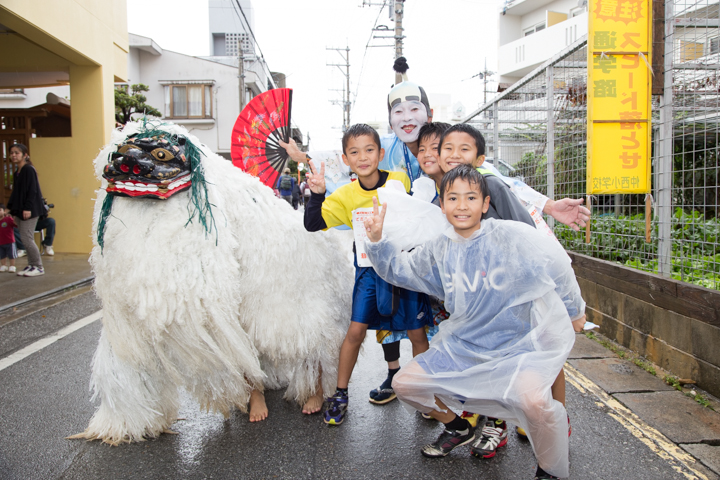 沖縄の獅子舞