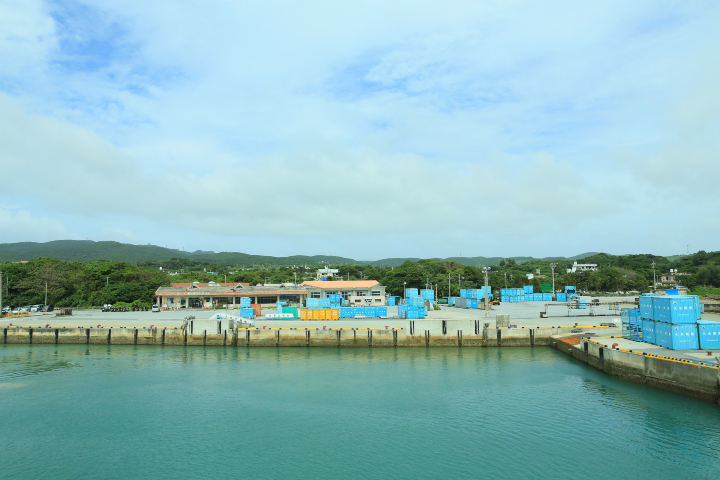久米島の兼城港