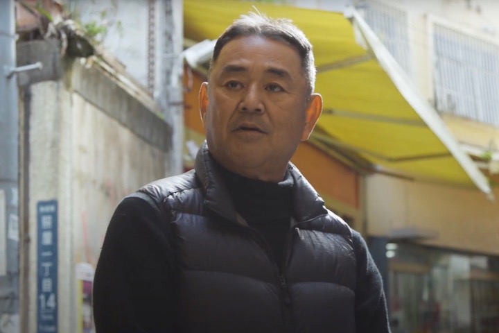 糸満で農家をしながら映画監督としても活躍する《中川陽介さん》