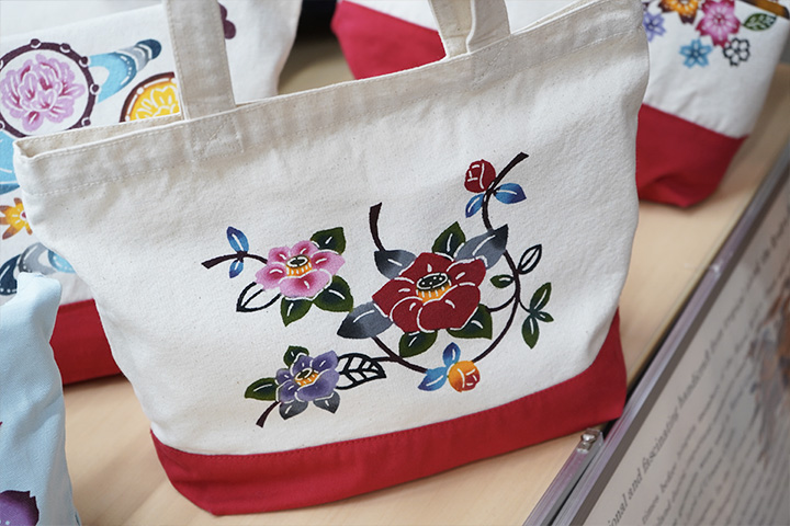 琉球紅型のトートバッグ