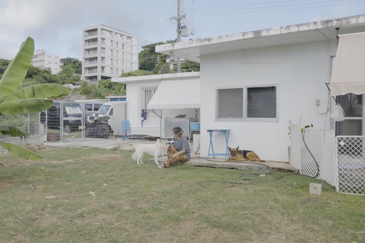 広い庭付きの外人住宅