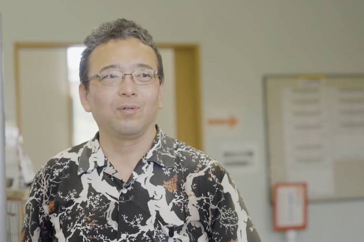 沖縄県動物愛護管理センター副所長の三輪英一さん