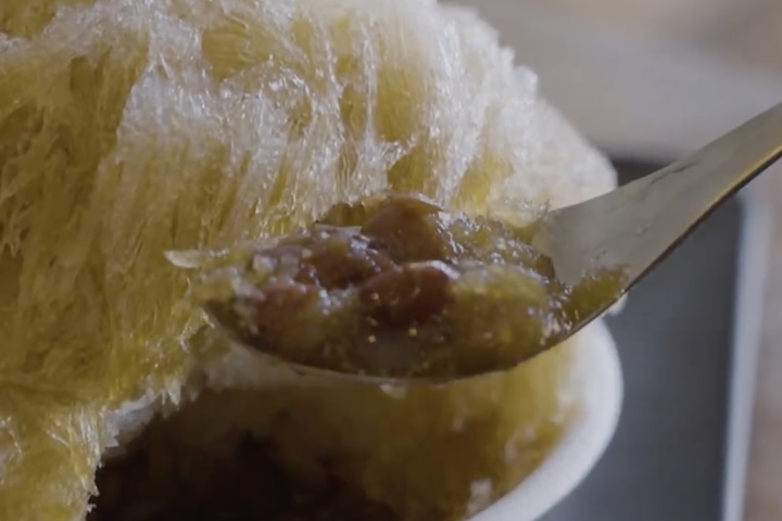 黒糖でじっくり煮詰められた金時豆は味が深くておいしい