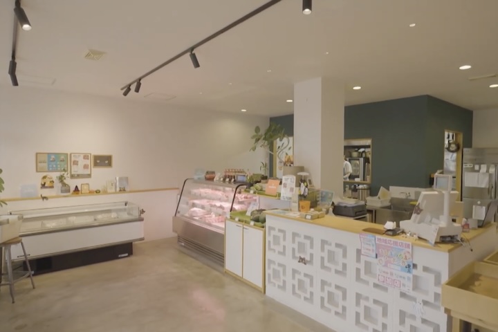 くろとんFOOD MARKET店内