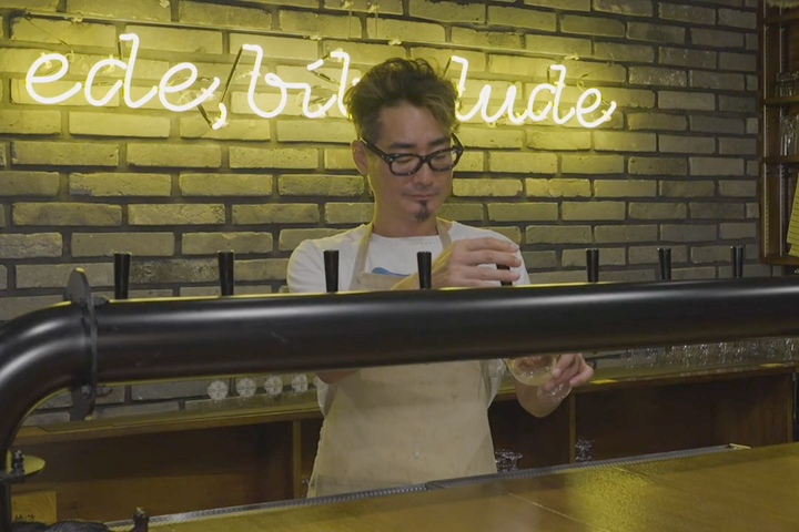 カウンター内にあるビールの注ぎ口