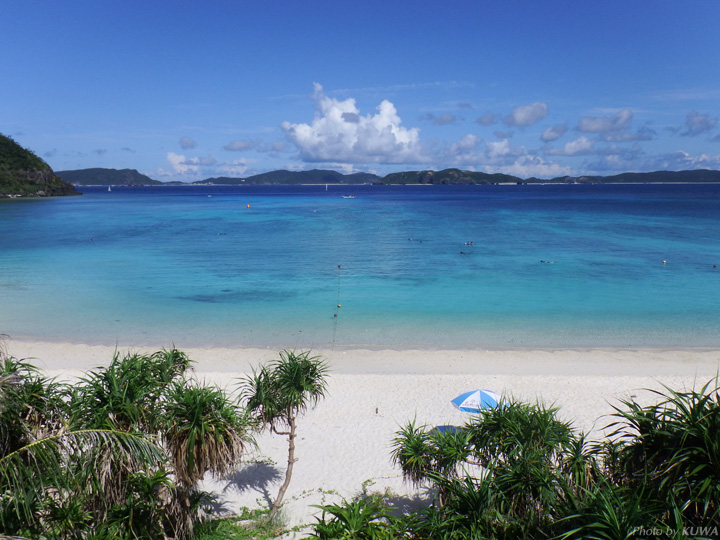 沖縄慶良間諸島の渡嘉敷島の渡嘉志久(とかしく)海岸公園