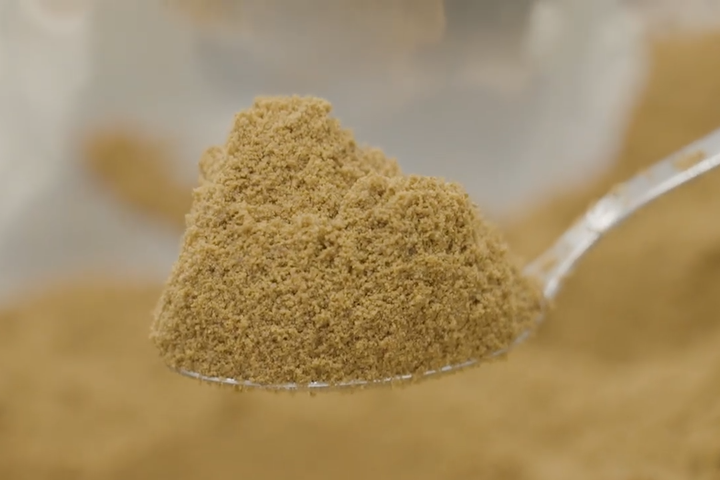 ボッタルガはトンナーラ オキナワのECサイトでも販売しており、取り寄せて家庭で楽しむこともできます