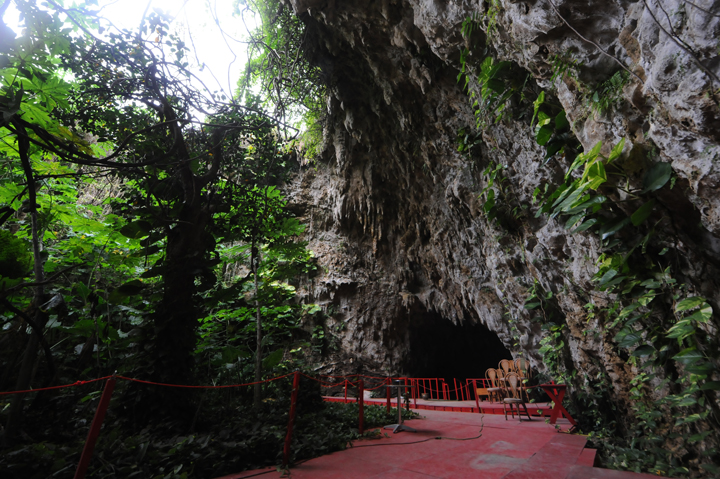 宮古島にあるパワースポットの観光鍾乳洞「仲原鍾乳洞」
