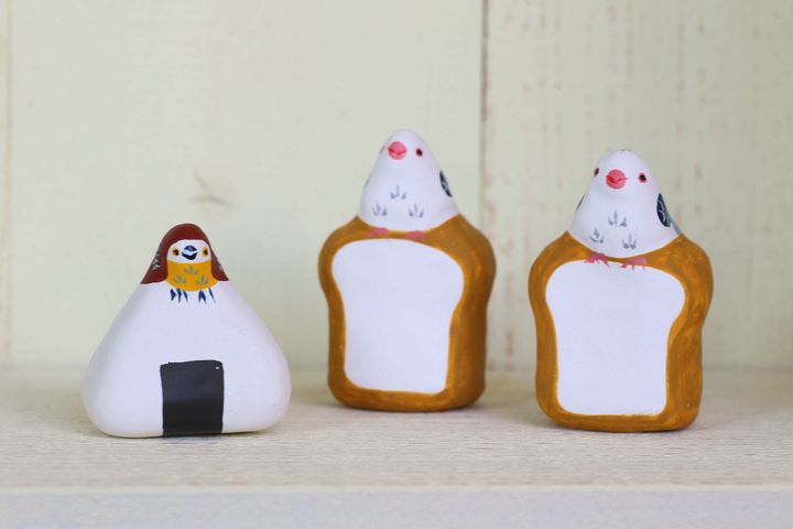 「玩具ロードワークス」の琉球張子、おにぎりスズメと鳩パン