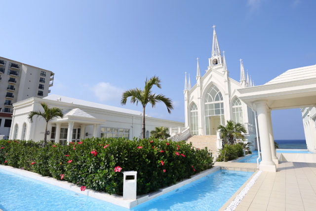 夢を叶える、沖縄リゾートウェディング。ホテル日航アリビラの南国ウエディング