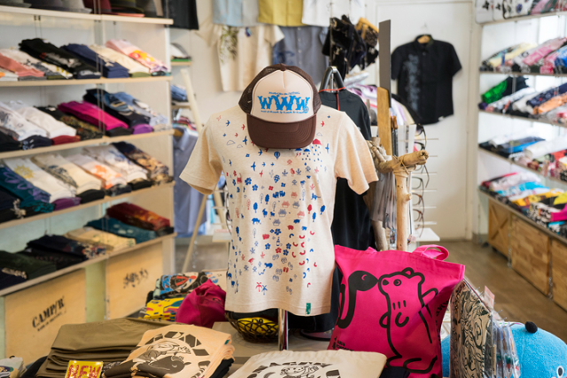 ポップでカジュアルな沖縄デザインのTシャツ専門店「T-SHIRT-YA.COM」