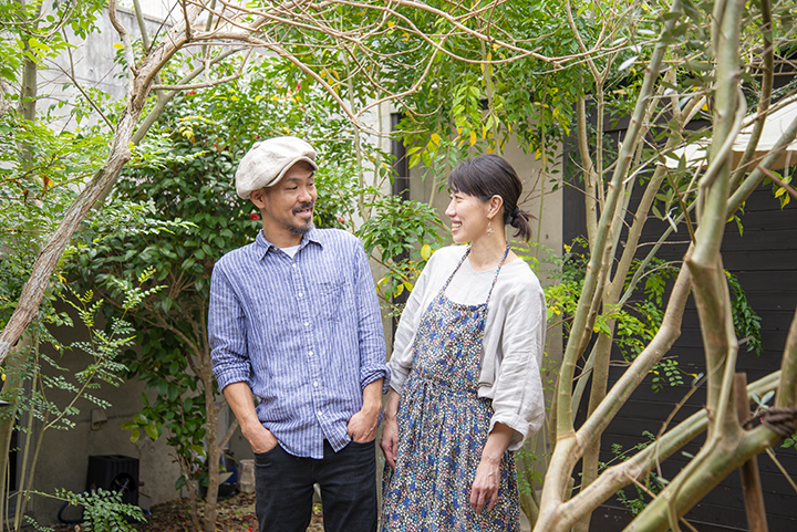 ご主人・羽地歩(はねじあゆむ)さんと奥様の由華子さん。